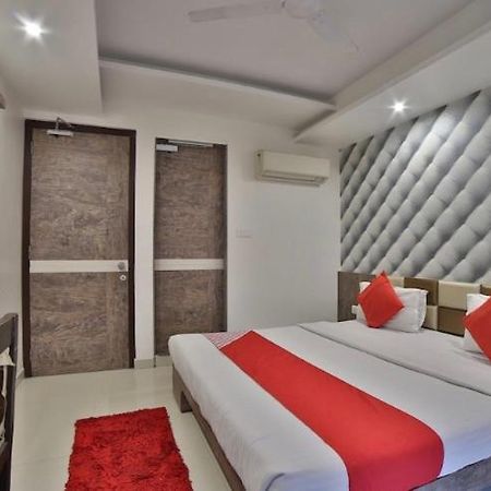 גנדהינאגר Hotel Green Apple מראה חיצוני תמונה