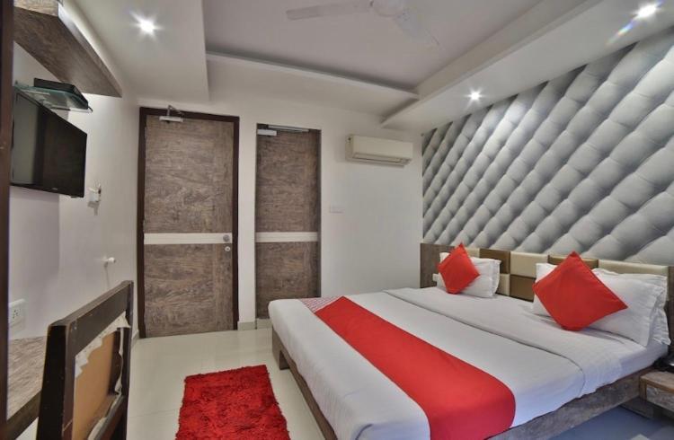 גנדהינאגר Hotel Green Apple מראה חיצוני תמונה